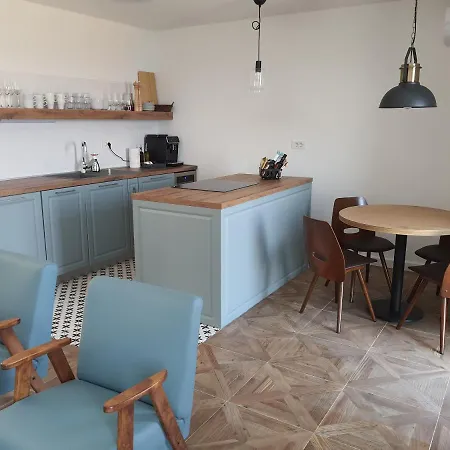Krista Apartament *
