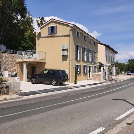 Krista Apartament *